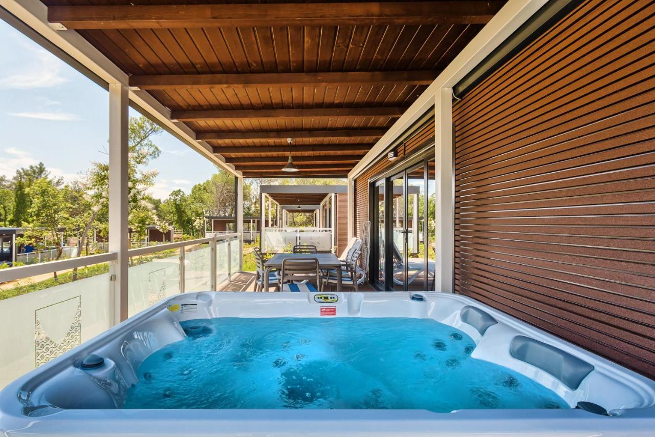 Premium Homes Santa Marina, Lanterna